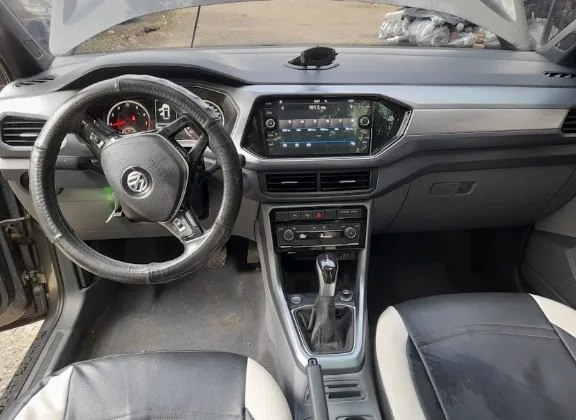 Volkswagen T-Cross Comfortline Plus 2020, foto 5