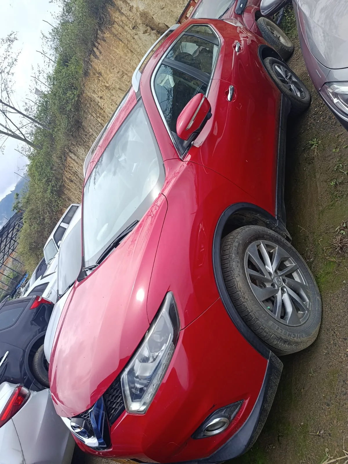 Nissan X-Trail T32 2016, foto 1