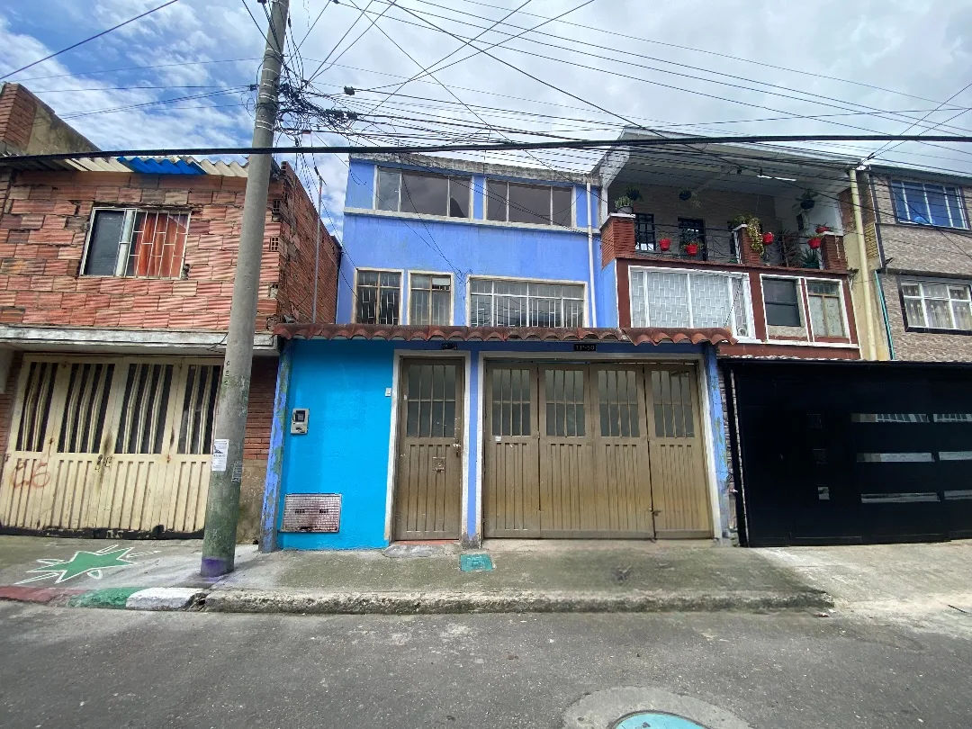 Casa en BARRIO GUSTAVO RESTREPO RAFAEL URIBE, Bogotá, foto 1