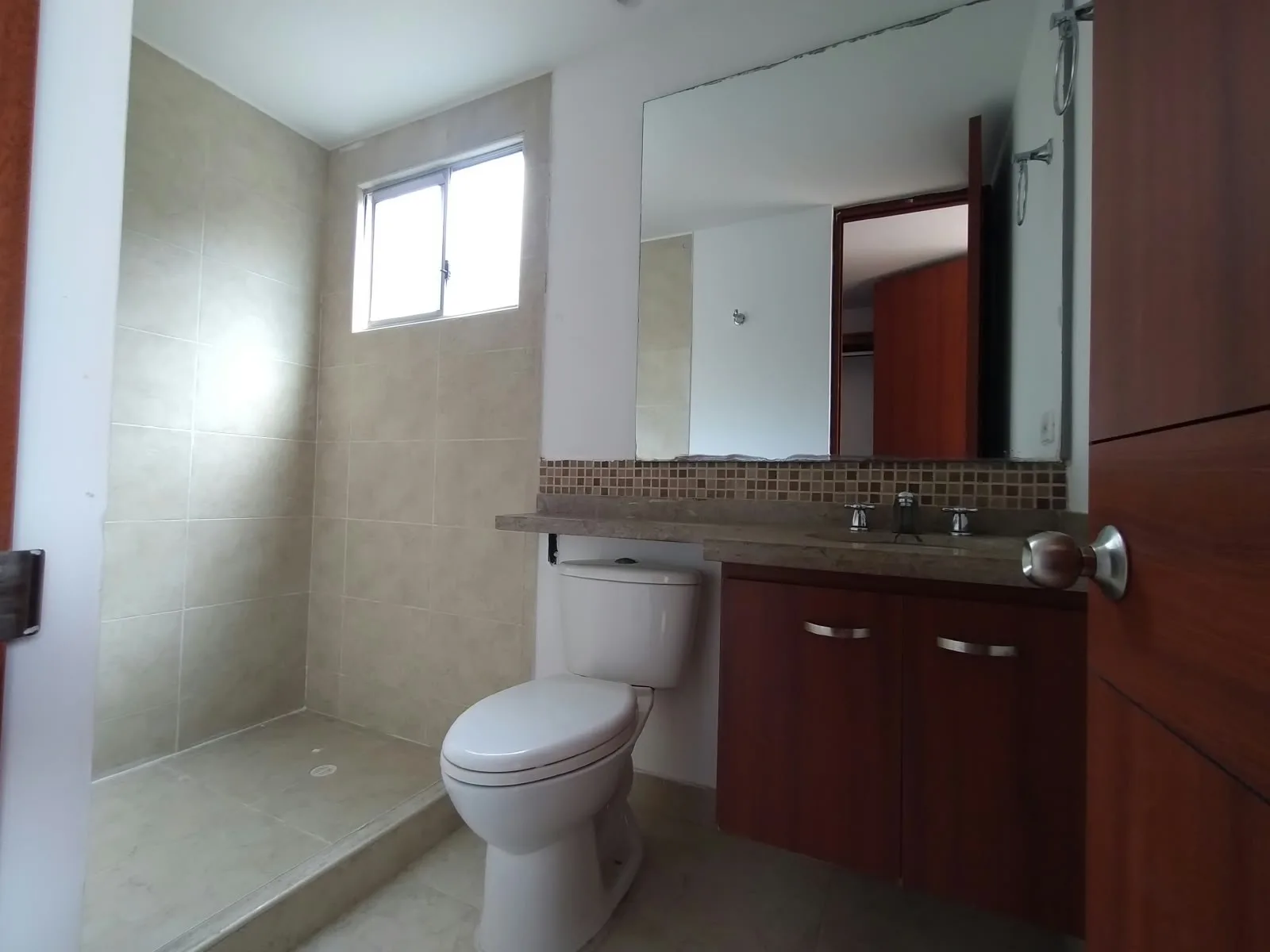 Apartamento en CONJUNTO RESIDENCIAL EL PORTON II, Madrid, foto 4