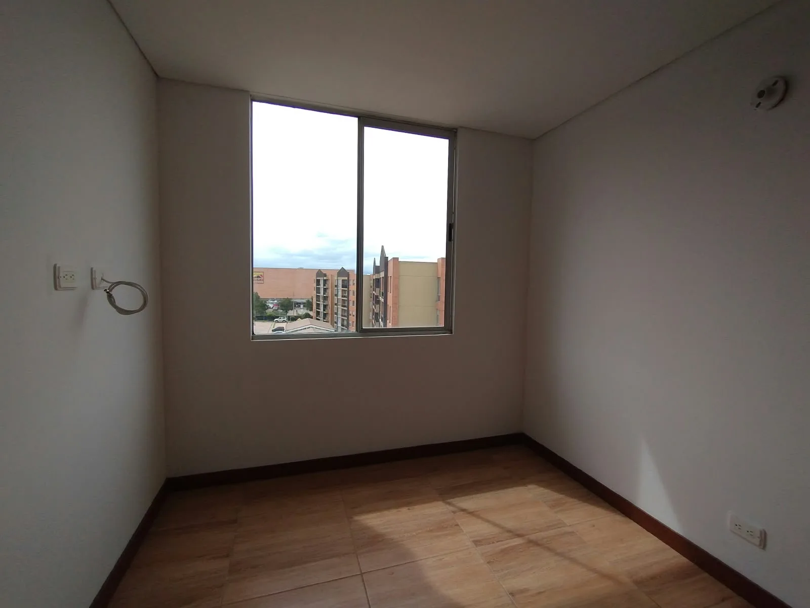 Apartamento en CONJUNTO RESIDENCIAL EL PORTON II, Madrid, foto 2