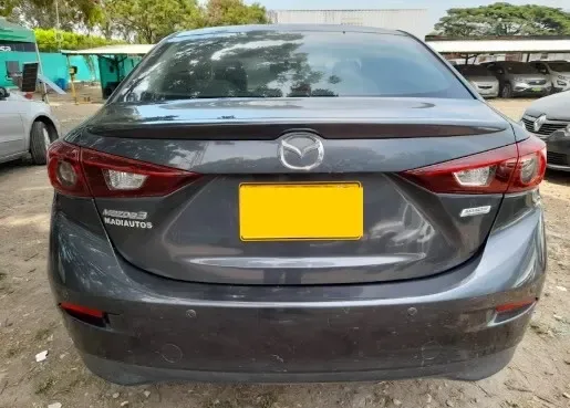 Mazda 3 4 2017, foto 2