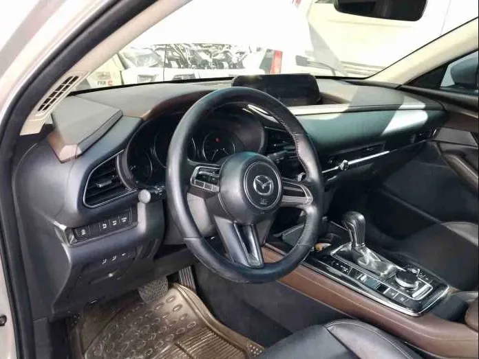 Mazda CX-30 2023, foto 3