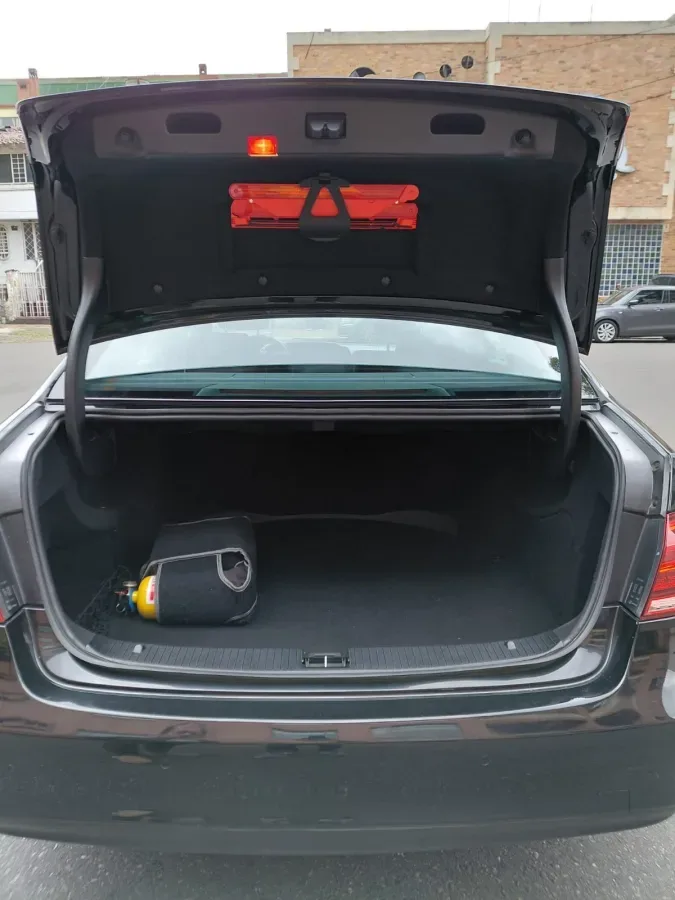 Mercedes-Benz E-250 2016, foto 2
