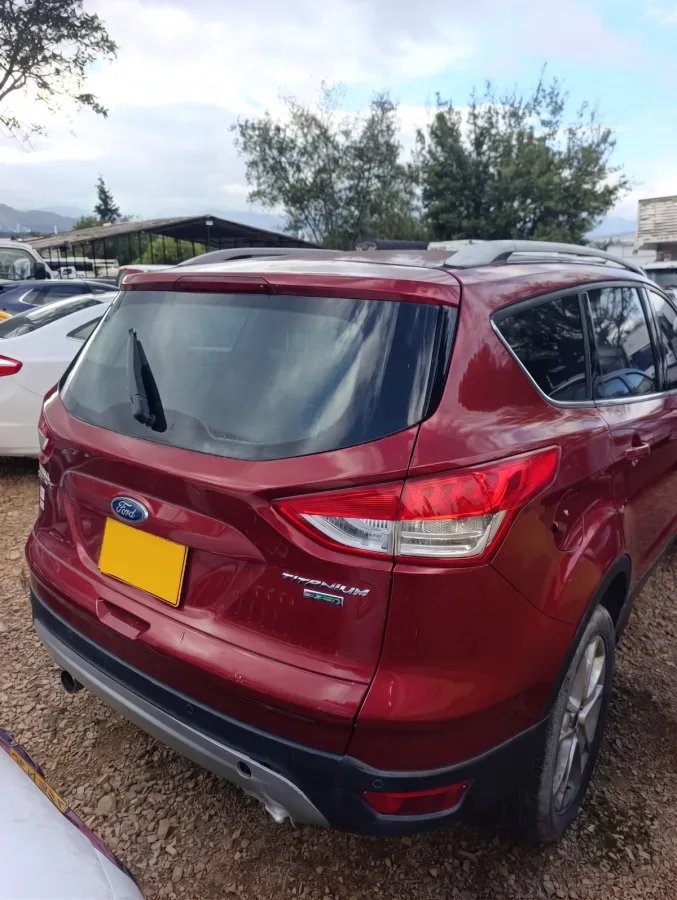Ford Escape 2016, foto 6