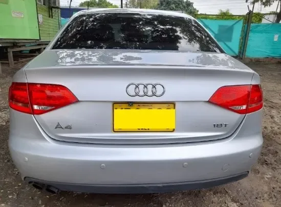 Audi A4 2010, foto 2