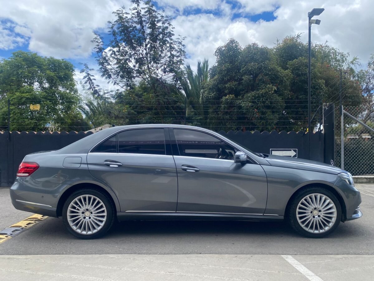 Mercedes Benz E250  2016   AJ1002 - Imagen 2