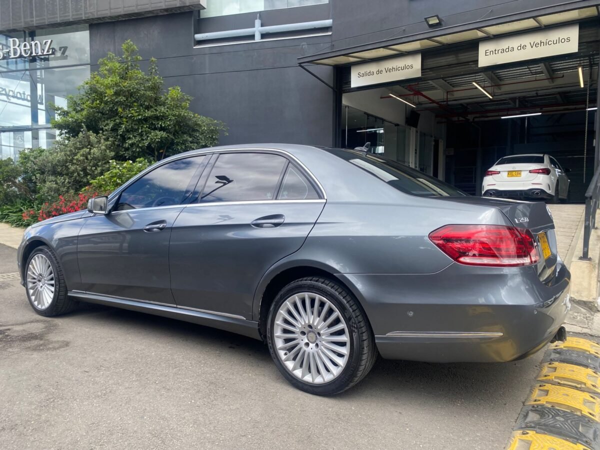 Mercedes Benz E250  2016   AJ1002 - Imagen 5