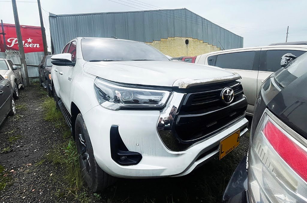 TOYOTA HILUX  BRP 4186